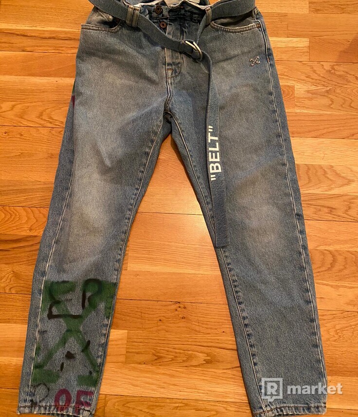 Off-white spray paint logo jeans