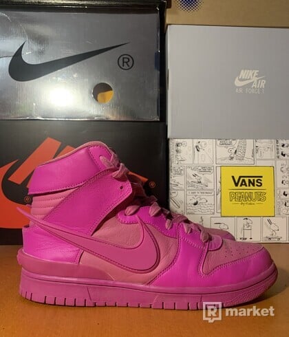 Nike x AMBUSH dunk fuchsia pink