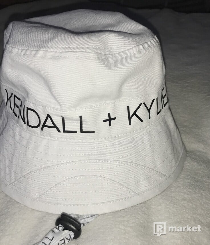 KENDAL + KYLIE hat