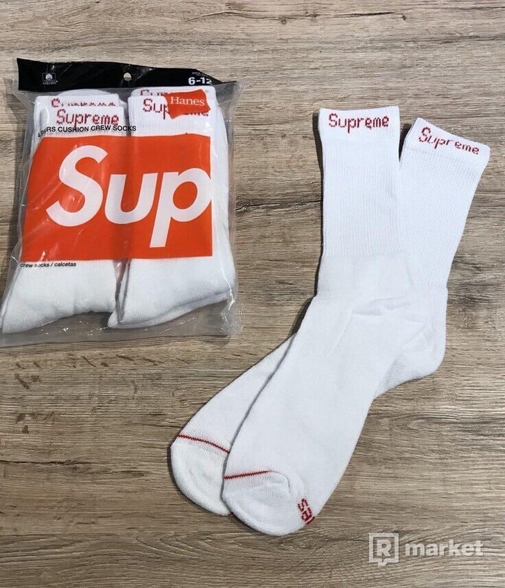 Supreme/Hanes Boxers, Socks, Tees