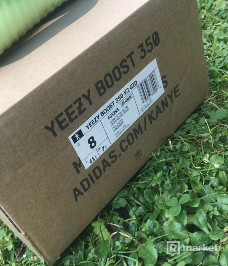Yeezy boost 350 V2 Glow