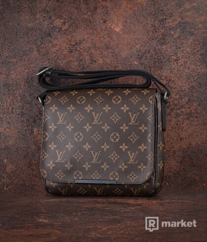 Louis Vuitton Monogram Maca Sir Shoulder Bag
