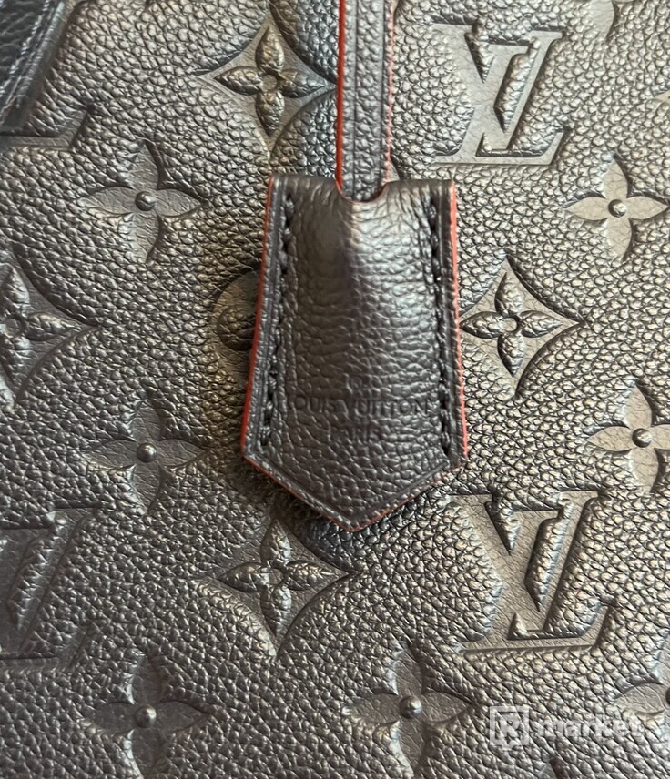 Louis Vuitton kabelka Monogram Empreinte 'Sac Montagne BB'