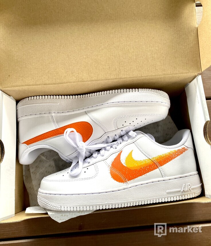 Nike Air Force 1 Low '07 Spray Paint Swoosh White Safety Orange