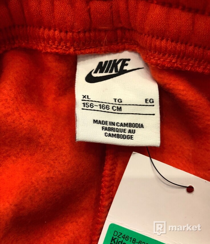 Nike Tepláky Červené