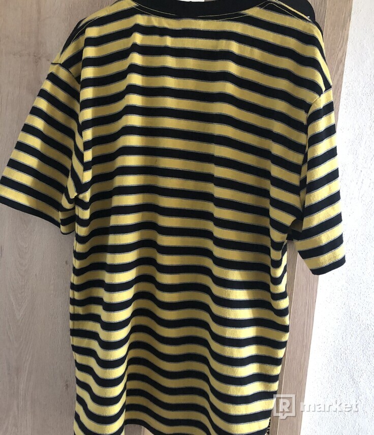 Guess x P+F tee