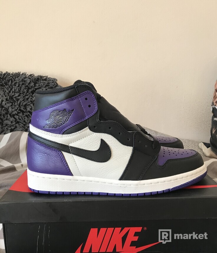 AJ1 court purple