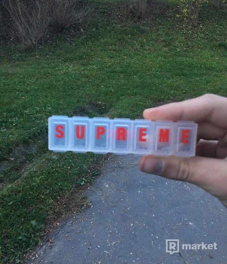 Supreme Pill Box