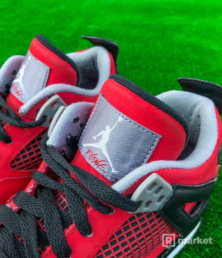 Nike Air Jordan 4 Toro Bravo