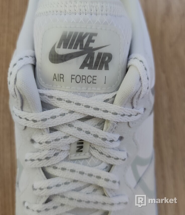 Nike Air Force 1 React "Light Bone"