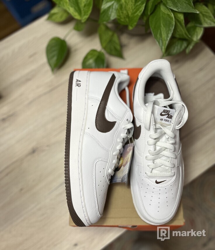 Air force 1 color of the month - brown