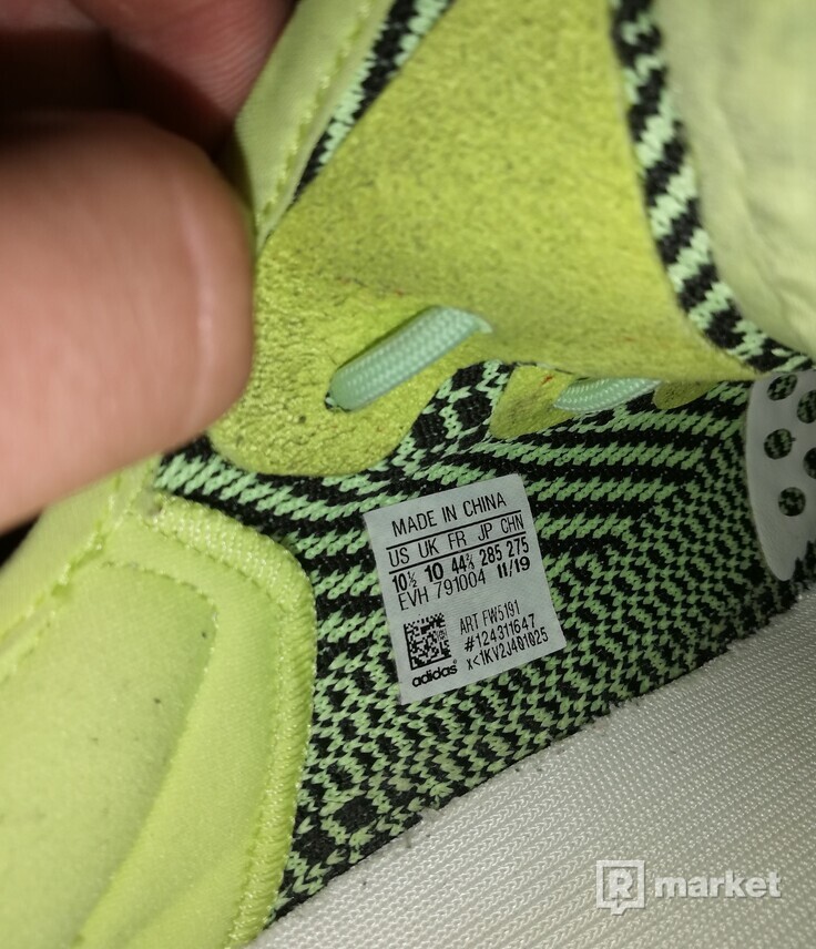 Adidas Yeezy 350 yeezreel