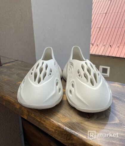 Adidas Yeezy Foam Runner “Sand”
