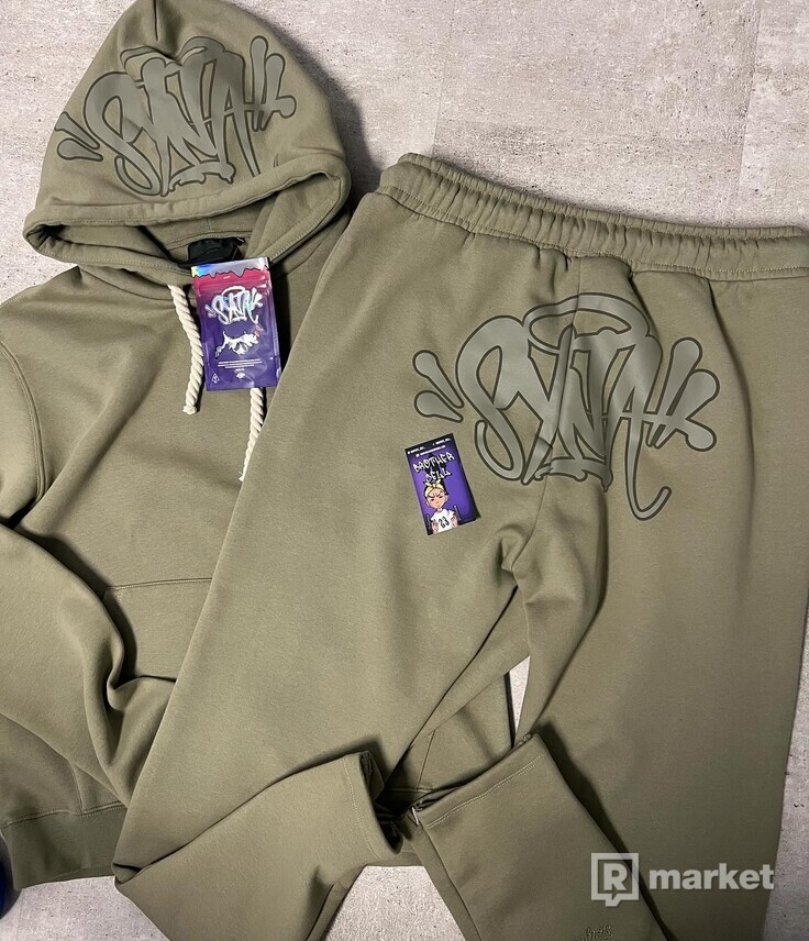 Syna World Tracksuit - Sage Green