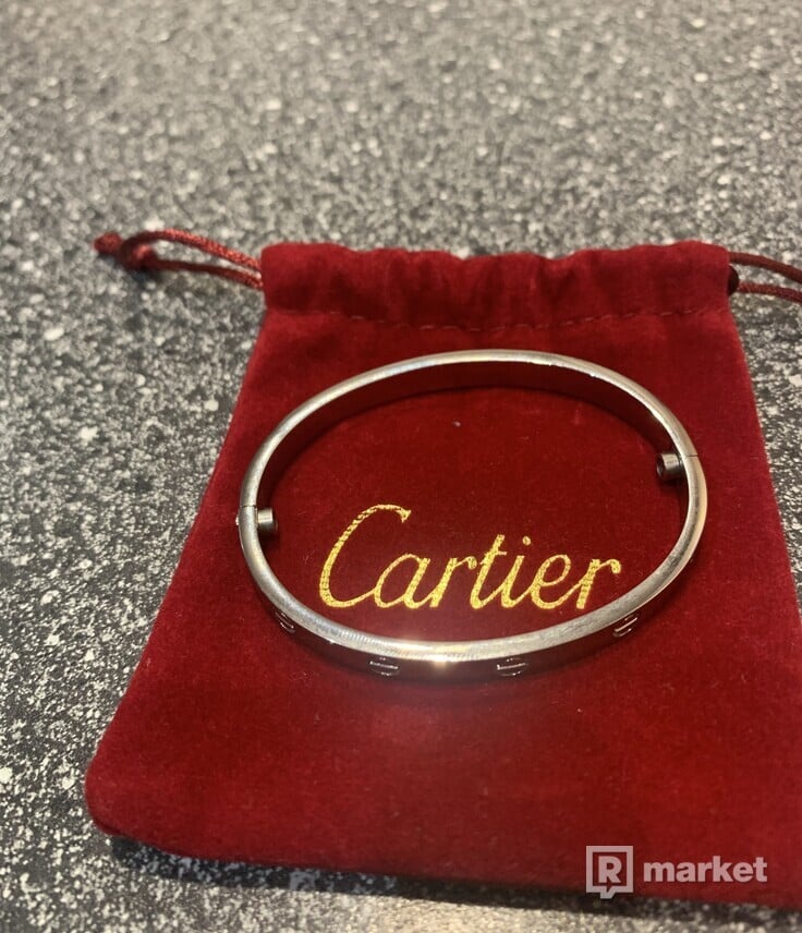 Cartier naramok
