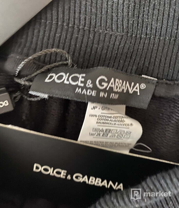Dolce a Gabbana kratasy