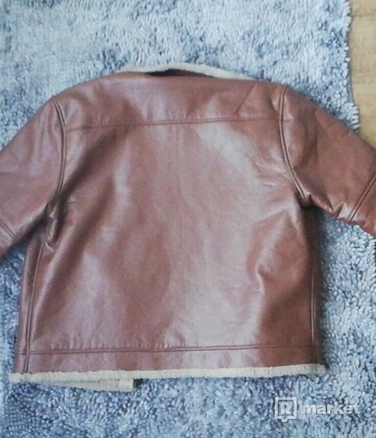 Kožený kabát s kožušinou