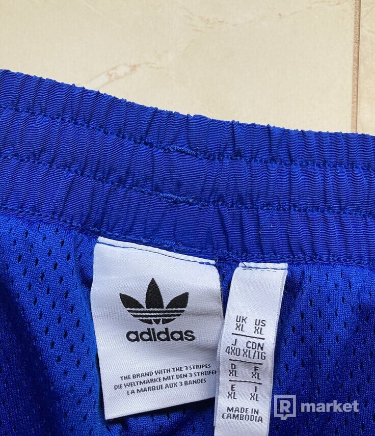 Adidas trackpants