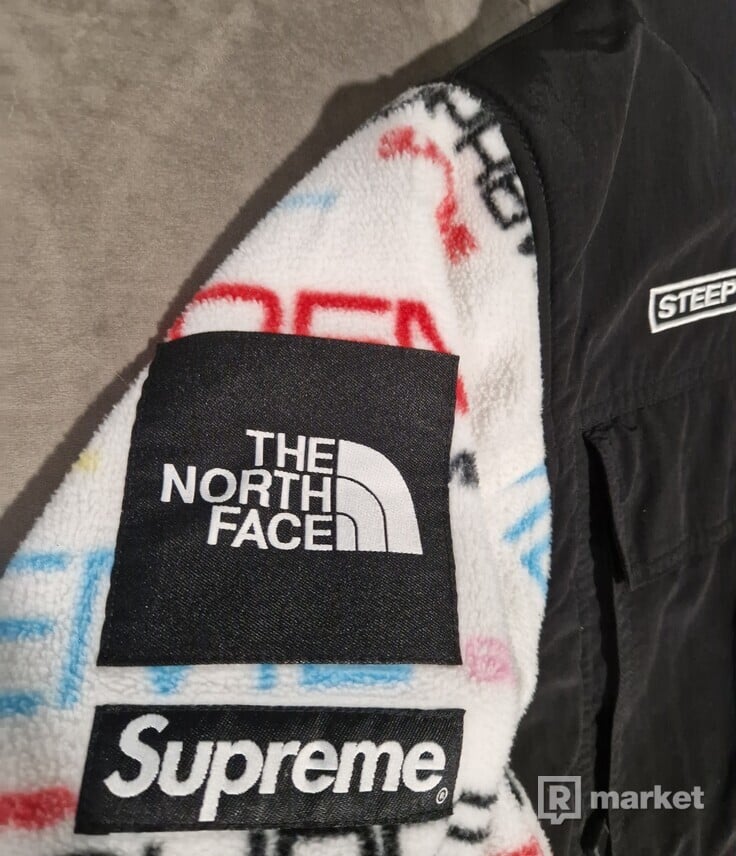 Supreme The North Face Fleece