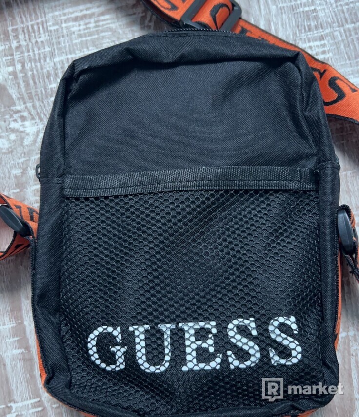 Guess Shoulder Bag