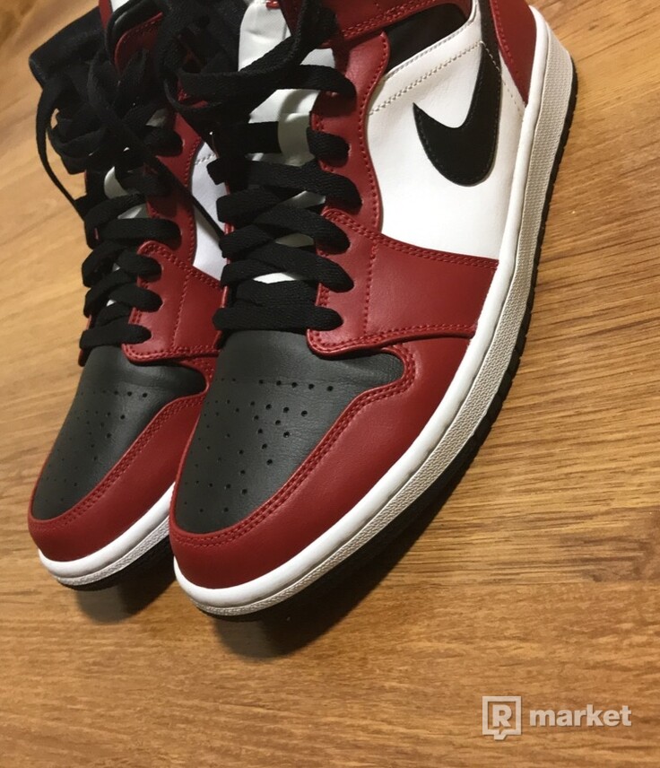 Air Jordan 1 Mid Chicago Toe Black Toe Refresher Market Air Jordan 1 Mid Chicago Toe Black Toe Refresher Market