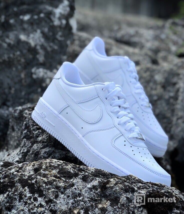 Nike Air Force 1 Low Triple White