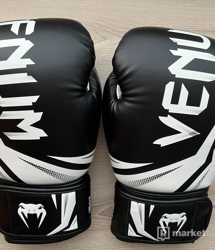 Boxerské rukavice Venum Challenger 3.0 - 16 Oz