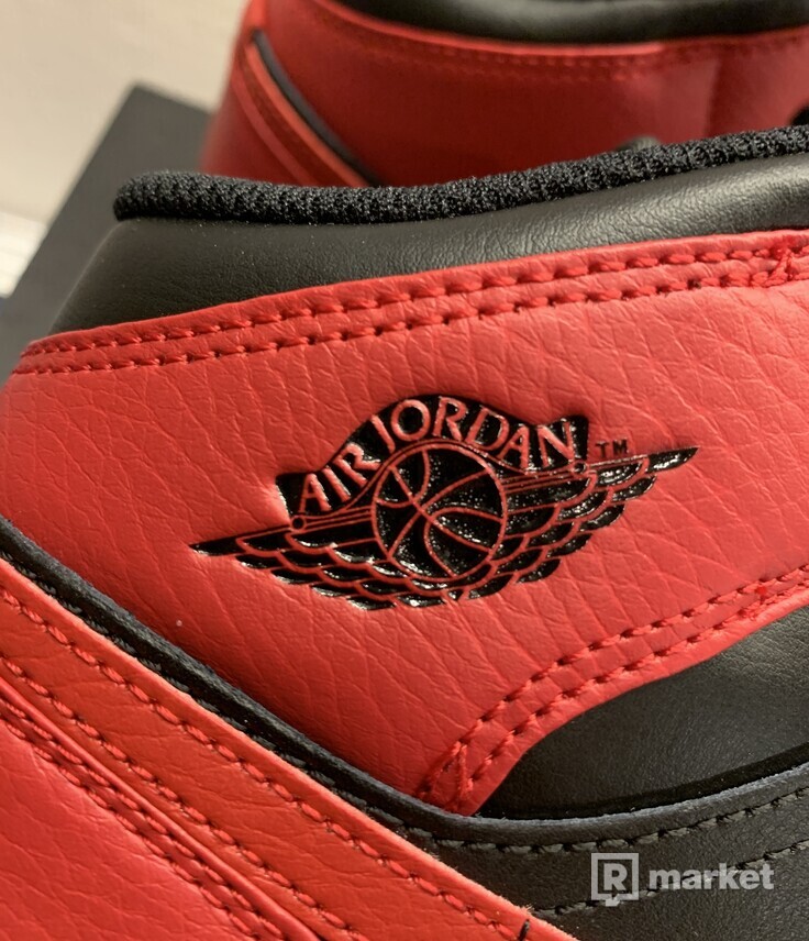 Air Jordan I Mid Banned GS + Jumpman sticker