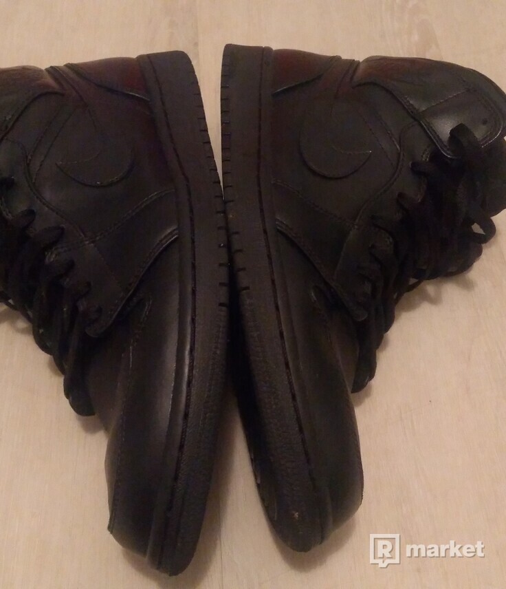 Air Jordan 1 Mid black/black/black