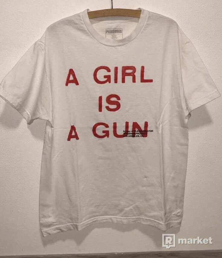 A GIRL IS A GUN Tee