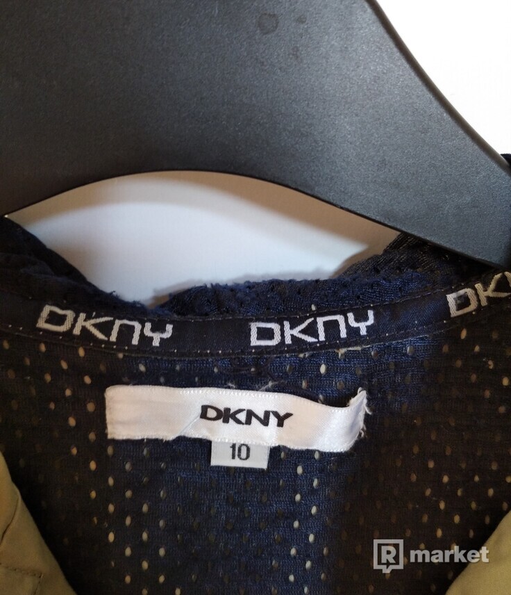 Tenká vetrovka značky DKNY