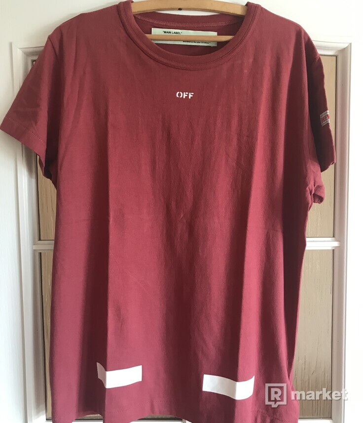 Off White Red arrows tee
