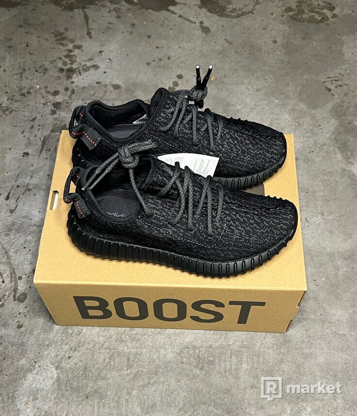 Adidas Yeezy Boost 350 V2 Pirate Black (2023)