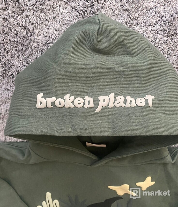 Broken Planet - Space Trails - Green