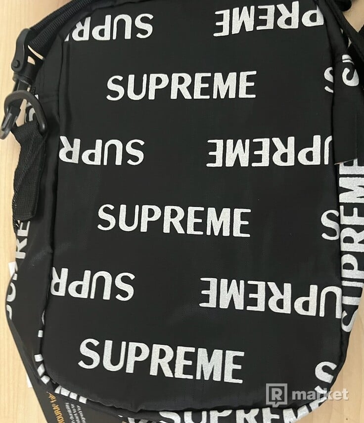 Supreme 3M Reflective repeat shoulder bag REFRESHER Market