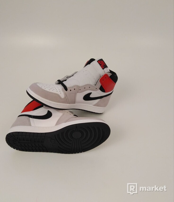 Nike Air Jordan 1 Light Smoke Grey