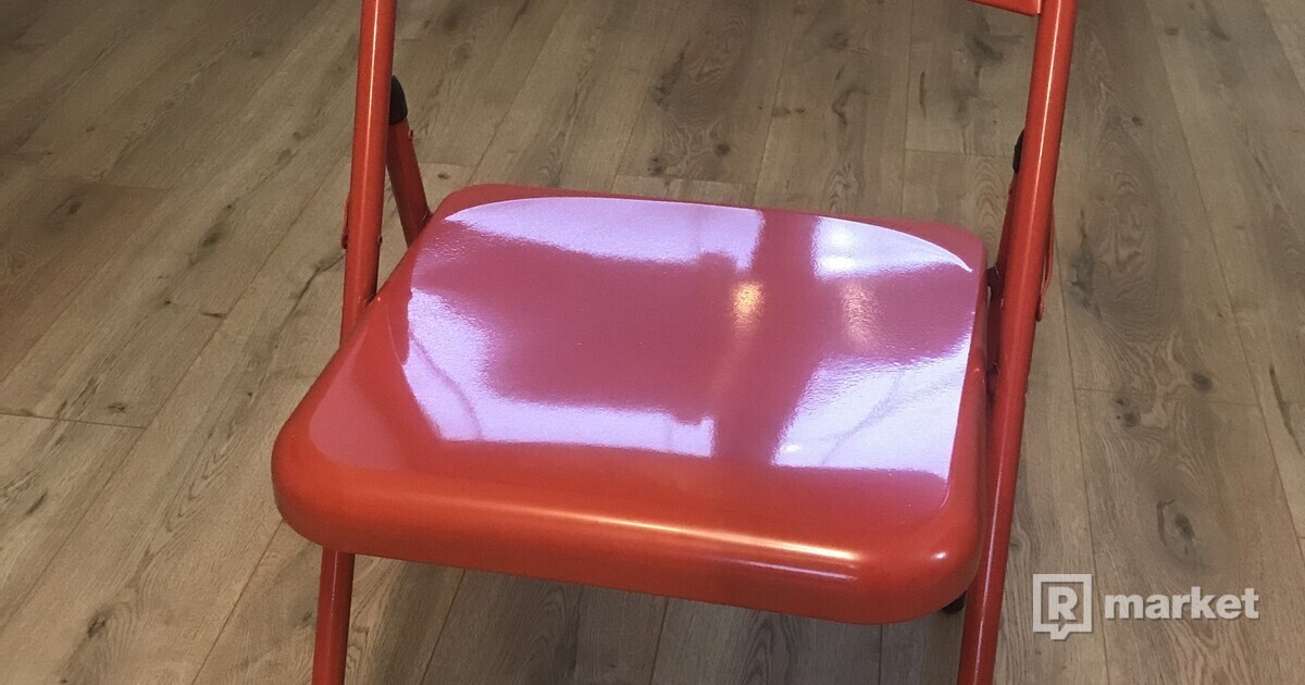 Supreme metal folding chair red | REFRESHER Market