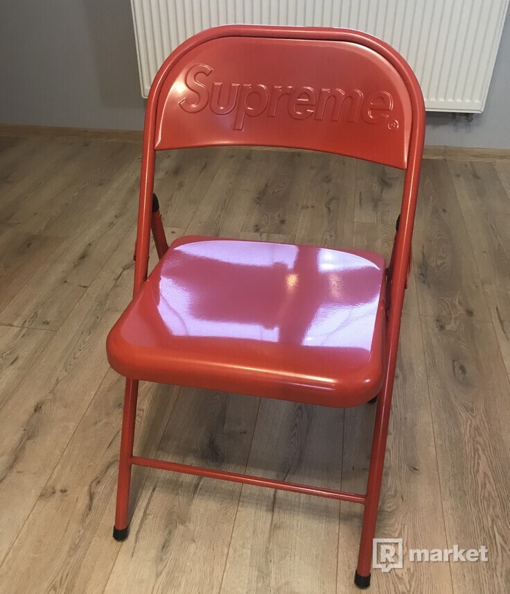 Supreme metal folding chair red