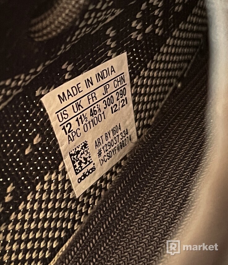 Adidas Yeezy Boost 350 V2 Oreo US12 (46 2/3)