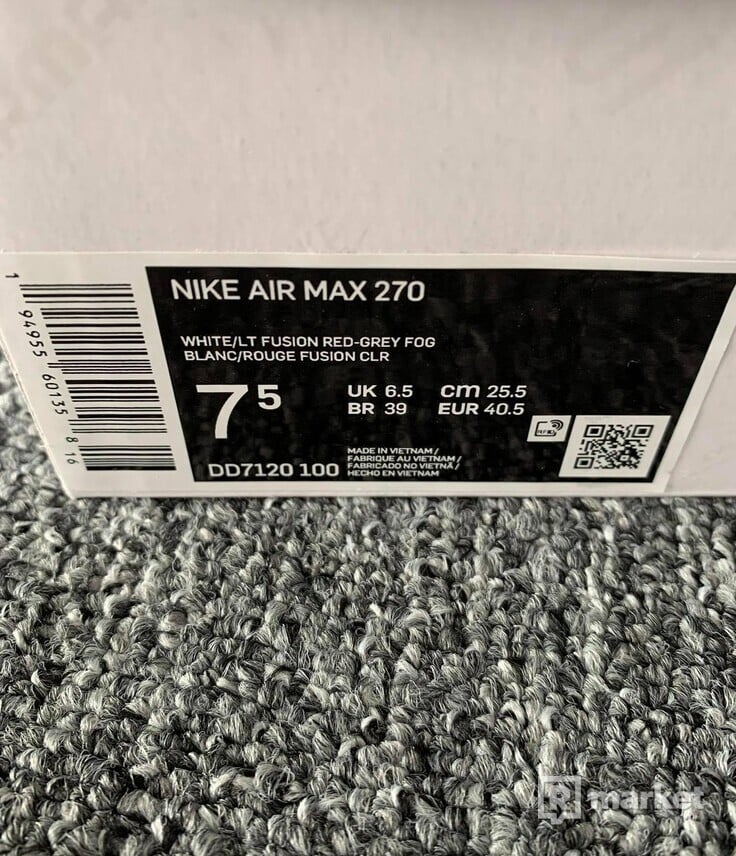 Nike Air Max 270 (US 7,5)