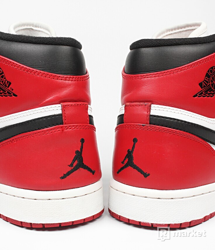 Air Jordan Retro 1 High "Chicago" 2013