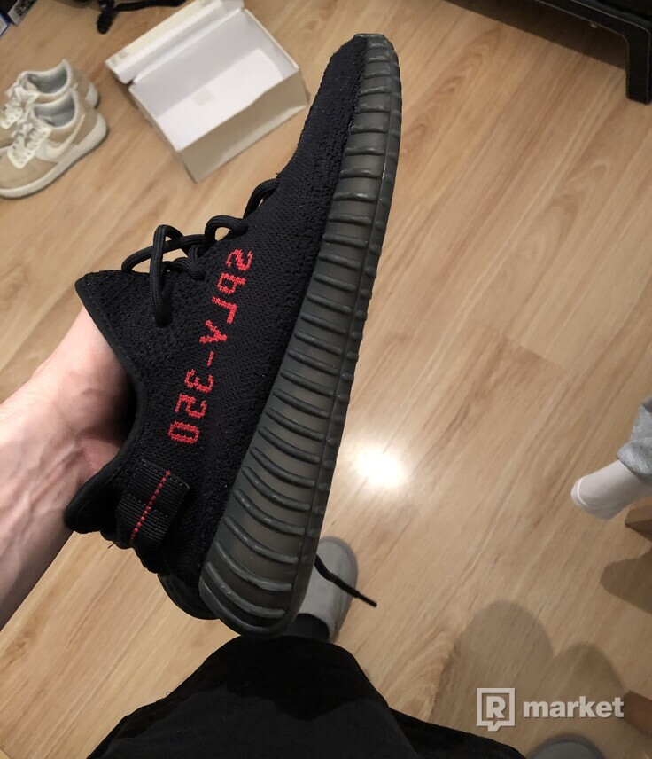 Yeeze boost 350 V2 Bred