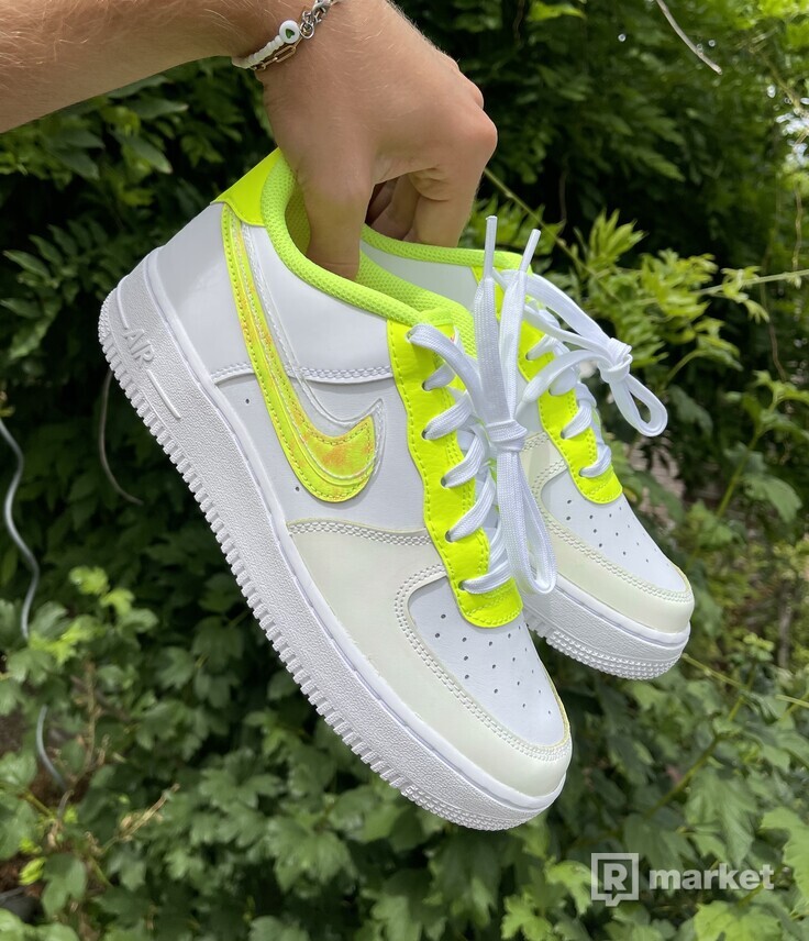 Nike Air Force One Neon