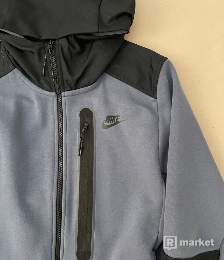 Nike Sportswear Tech Fleece TrackSuit