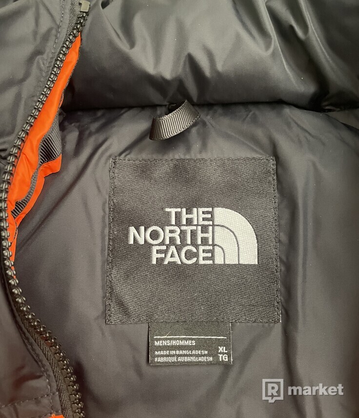 The North Face 1996 Nuptse 700