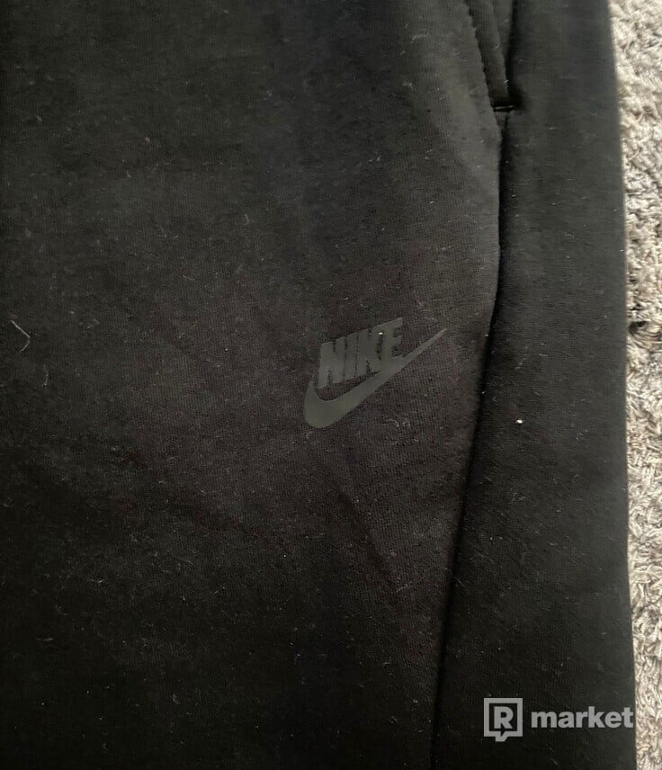 Nike Tech Fleece - Black