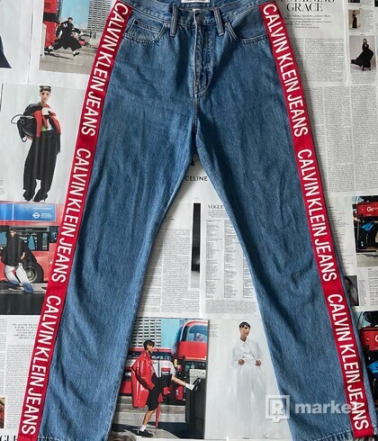 Calvin Klein džínsy s logom W29 L32 vysoký pas, rovný strih
