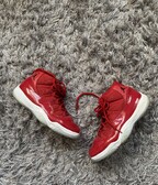 Air Jordan 11 Gym Red