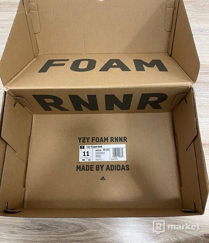 Adidas Yeezy Foam RNR Onyx
