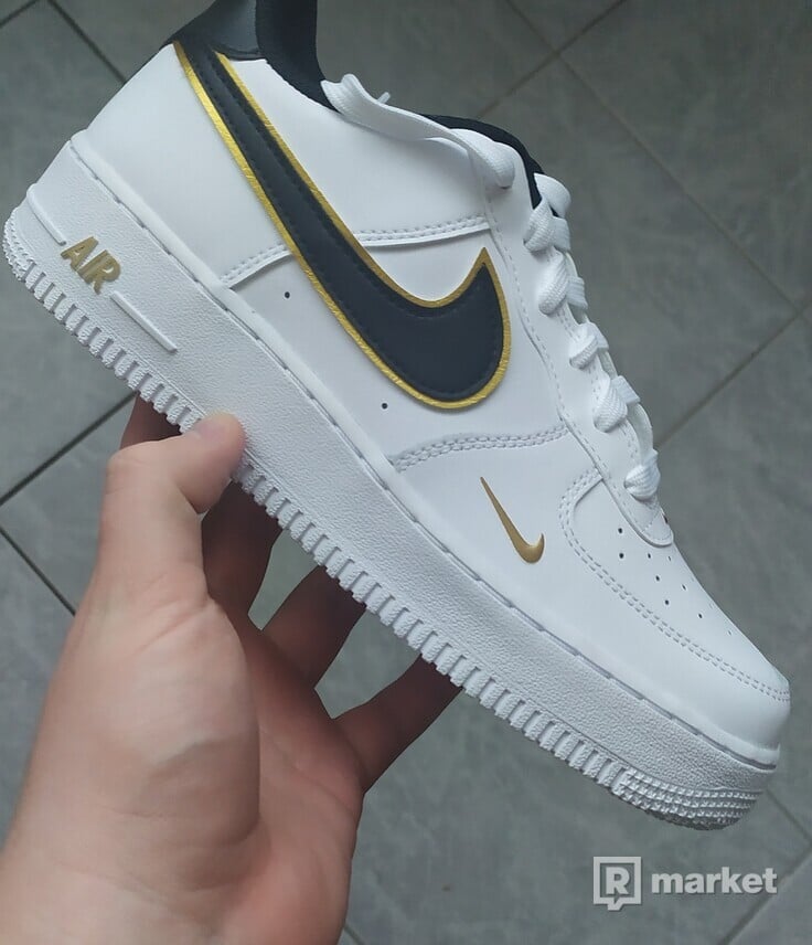 Air Force 1 low double swoosh white